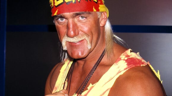 VIDEO Hulk Hogan a épousé sa jeune compagne : découvrez la tenue improbable du catcheur pour célébrer son amour !