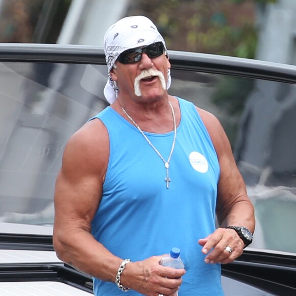 Hulk Hogan et sa femme Jennifer McDaniel passent la journée à bord du SS Groot avec Dave Grutman et Chris Paciello à Miami le 22 Avril 2016. © CPA/Bestimage