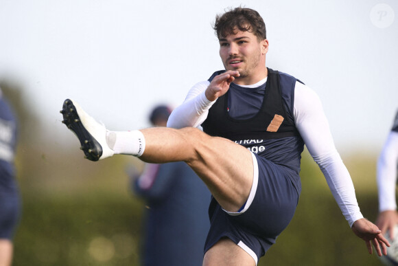 Dupont Antoine (Fra) - Entraînement de l'équipe du XV de France de rugby à Marcoussis, le 2 novembre 2022. © JB Autissier / Panoramic / Bestimage 