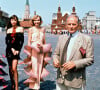 Mort le 29 décembre, le couturier a semé, sans le vouloir, une véritable discorde au sein de sa famille.
Pierre Cardin et ses mannequins à Moscou en 1989.
