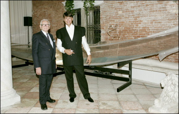 Préparer sa mort ? Hors de question.
Pierre Cardin et son neveu Rodrigo Basilicati - Naum Klejman reçoit le Prince of Venice Award dans la villa de Pierre Cardin à Venise en Italie.