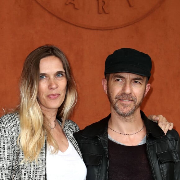 Calogero, qui était en couple avec Marie Bastide depuis de nombreuses années, est désormais célibataire. 
Calogero et Marie Bastide - People au village pour la finale hommes lors des internationaux de France de tennis de Roland Garros 2019 à Paris le 9 juin 2019. © Jacovides - Moreau / Bestimage 