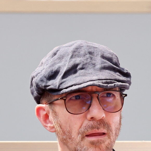 Calogero en tribunes lors des Internationaux de France de tennis de Roland Garros 2023, à Paris, France, le 9 juin 2023. © Jacovides-Moreau/Bestimage 