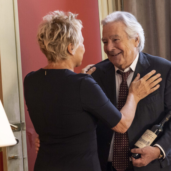Exclusif - Muriel Robin et Pierre Arditi - Séquence "Les présentations" et "La Réconciliation" - Tournage du téléfilm « Ils s’aiment… enfin presque », qui sera diffusé le lundi 18 avril à 21h10 sur TF1. © Cyril Moreau / Bestimage