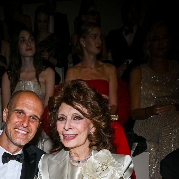 Edoardo Ponti, Sophia Loren - FrontRow - Giorgio Armani organise un défilé "One Night Only" en marge du 80ème festival international du film de Venise, La Mostra. Venise le 02 Septembre 2023. 