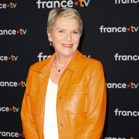 Elise Lucet au photocall pour la conférence de presse de rentrée de France TV à la Grande Halle de la Villette à Paris, France, le 11 juillet 2023. © Coadic Guirec/Bestimage