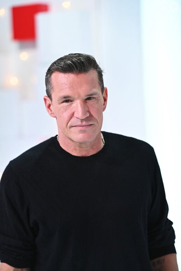 Exclusif - Benjamin Castaldi lors de l'enregistrement de l'émission "Vivement Dimanche spéciale Yves Montand" au Studio Gabriel à Paris, présentée par M.Drucker et diffusée le 14 novembre sur France 2. Le 28 octobre 2021 © Guillaume Gaffiot / Bestimage 