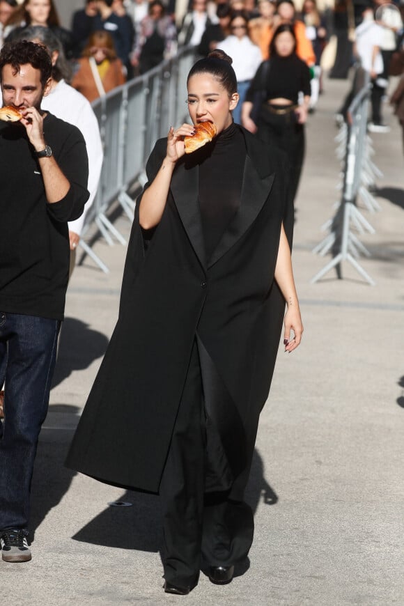 La guestlist comprenait de grands noms de la mode et du cinéma, entre autres.
Lena Mahfouf (Lena Situations) - Défilé de mode printemps-été 2024 "Stella McCartney" lors de la Fashion Week de Paris, le 2 octobre 2023. © Olivier Borde/Bestimage