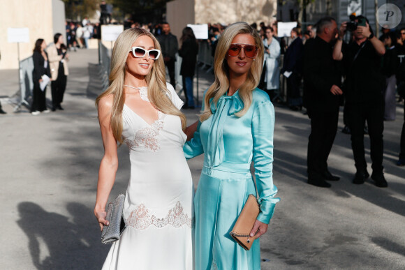 Paris Hilton et sa soeur Nicky Hilton Rothschid - Défilé de mode printemps-été 2024 "Stella McCartney" lors de la Fashion Week de Paris, le 2 octobre 2023. © Olivier Borde/Bestimage