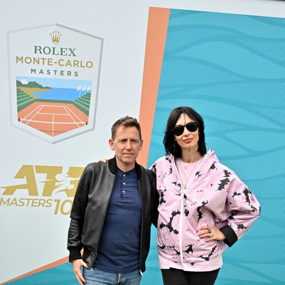 Daniel Riolo et sa compagne Géraldine Maillet - Célébrités en tribune lors du tournoi Rolex Monte Carlo Masters 2023 à Roquebrune-Cap-Martin le 15 avril 2023. © Bruno Bebert/Bestimage 