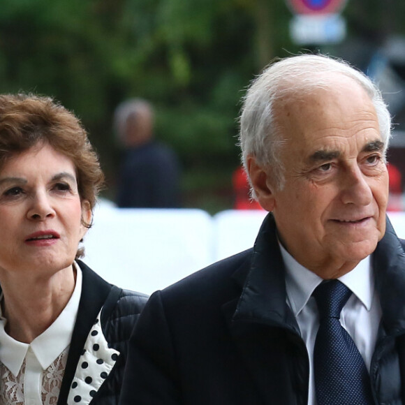 De ce coup de foudre est né une histoire d'amour de 50 ans
Jean-Pierre Elkabbach et sa femme Nicole Avril - Inauguration de la Fondation Louis Vuitton à Paris le 20 octobre 2014.
