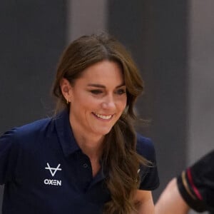 Catherine (Kate) Middleton, princesse de Galles, patronne de la Rugby football League, lors d'une visite au centre sportif Allam de l'Université de Hull pour participer à une journée d'inclusion de la Rugby League organisée par la Rugby football League Hull FC et l'Université. 