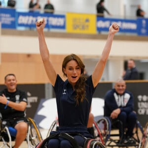 Catherine (Kate) Middleton, princesse de Galles, patronne de la Rugby football League, lors d'une visite au centre sportif Allam de l'Université de Hull pour participer à une journée d'inclusion de la Rugby League organisée par la Rugby football League Hull FC et l'Université. 