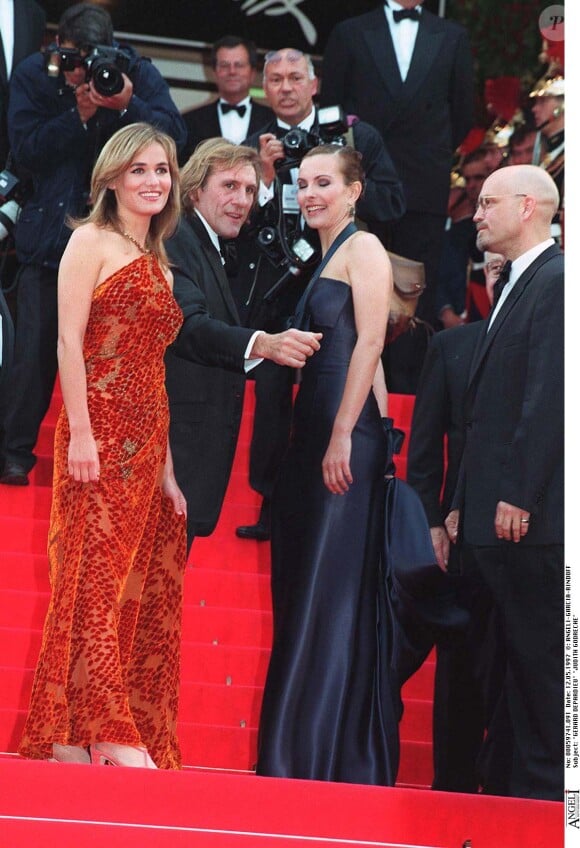 Gérard Depardieu, Judith Godreche, Carole Bouquet, John Malkovich, montée des marches Festival de Cannes 1997.