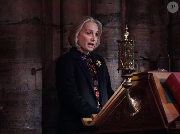 Kristin Scott Thomas - Les célébrités participent au service religieux "Together at Christmas" en l'abbaye de Westminster. Londres. Le 15 décembre 2022. 
