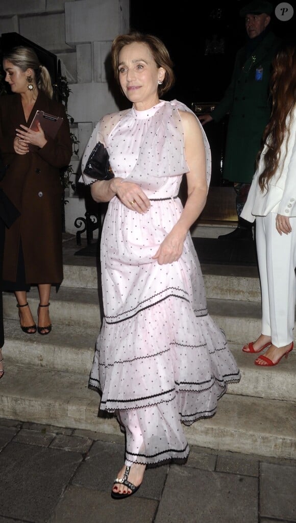 Kristin Scott Thomas - Arrivées et sorties au club Annabels après la soirée "The British Vogue And Tiffany & Co. Fashion And Film Party" à Londres. Le 2 février 2020 