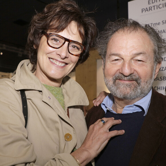 A savoir Inés de la Fressange. En effet, cette dernière est en couple avec Denis Olivennes.
Ines de la Fressange et son compagnon Denis Olivennes - Festival du Livre de Paris 2023 au Grand Palais Éphémère à Paris le 22 avril 2023. © Cedric Perrin / Bestimage 