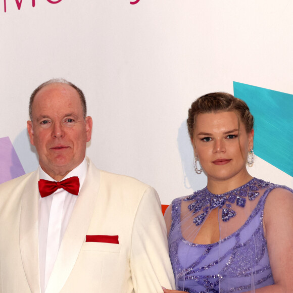 Le prince Albert II de Monaco et Camille Gottlieb lors du 74ème Gala de la Croix-Rouge Monégasque, qui se tient dans la mythique Salle des Etoiles du Sporting Monte-Carlo à Monaco. Cette année l'ambassadeur du gala n'est autre que la rock star internationale Robbie Wiliams. En cette occasion Robbie Williams s'est produit en concert exclusif à la Salle des Etoiles. Monaco, le 29 juillet 2023. © Claudia Albuquerque/Bestimage