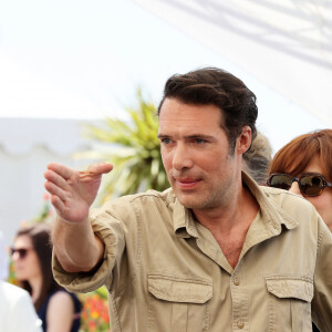 Le réalisateur Nicolas Bedos au photocall de "Mascarade" lors du 75ème Festival International du Film de Cannes, le 28 mai 2022. © Dominique Jacovides / Bestimage 