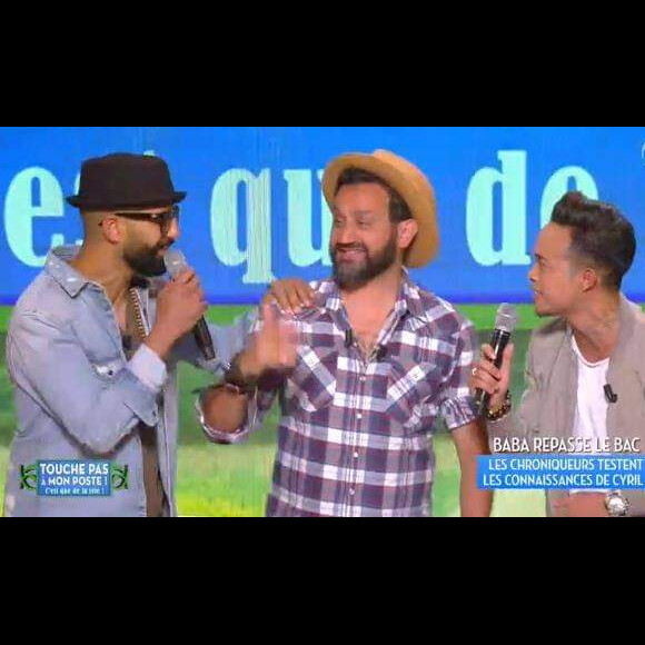 Le jour, AZ est contrôleur de train, le soir il est membre du boys band des années 2000, renommé T30. Et son passage dans TPMP en 2017 lui a causé des ennuis.
Le groupe Tragédie dans TPMP en 2017