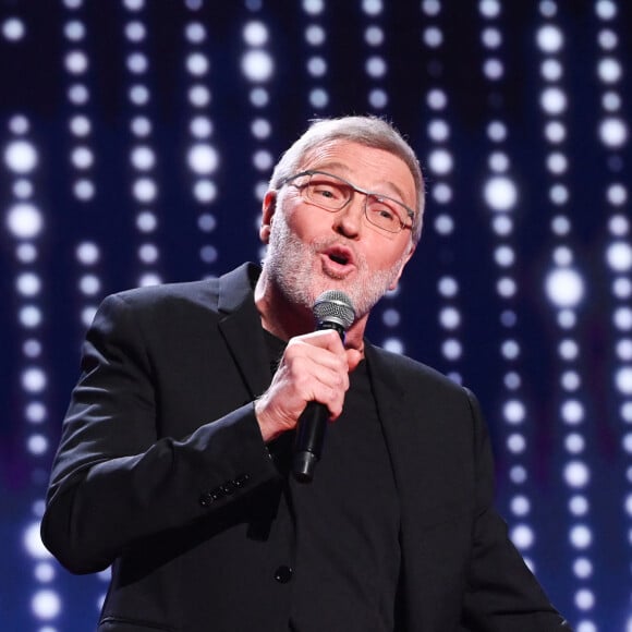 Laurent Ruquier a donc décidé de faire un pas vers Léa Salamé en l'invitant dans son émission
Exclusif - Laurent Ruquier - Anne Roumanoff fête ses 35 ans de carrière avec le spectacle "Anne Roumanoff & Co s'amusent" à l'Olympia de Paris le 4 décembre 2022. © Coadic guirec/Bestimage 