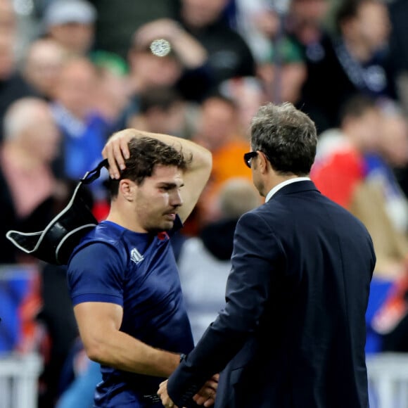 Antoine Dupont, Fabien Galthié - Coupe du Monde de Rugby France 2023 - Match de quart de finale "France-Afrique du Sud (28-29)" au Stade de France à Saint-Denis le 15 octobre 2023. © © Moreau-Jacovides/Bestimage  Rugby World Cup France 2023 - Quarter-final match "France-South Africa (28-29)" at the Stade de France in Saint-Denis on October 15, 2023. 