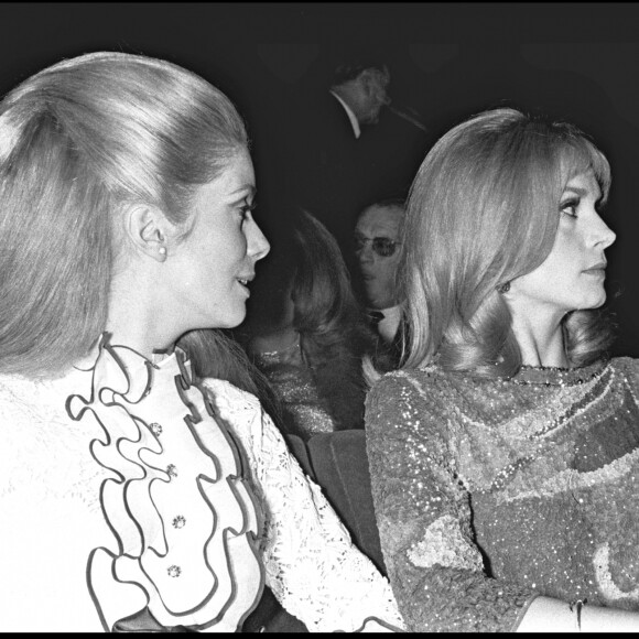 Archives : Catherine Deneuve et sa soeur Françoise Dorléac.