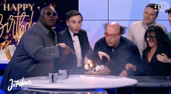 Jordan de Luxe surpris pour son anniversaire dans "Chez Jordan", C8