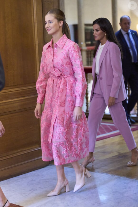 La princesse Leonor - La famille royale d'Espagne accueille les lauréats du prix Princesse des Asturies lors d'une réception à Oviedo, le 20 octobre 2023. 