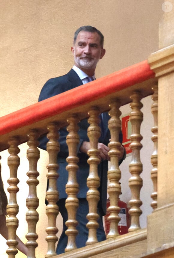 Le roi Felipe VI d'Espagne - La famille royale d'Espagne arrive à la réception des lauréats du prix Princesse des Asturies à Oviedo, le 19 octobre 2023. 