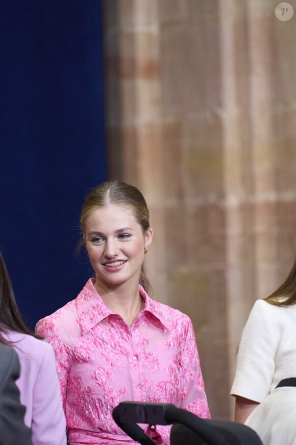 La princesse Leonor - La famille royale d'Espagne accueille les lauréats du prix Princesse des Asturies lors d'une réception à Oviedo, le 20 octobre 2023. 