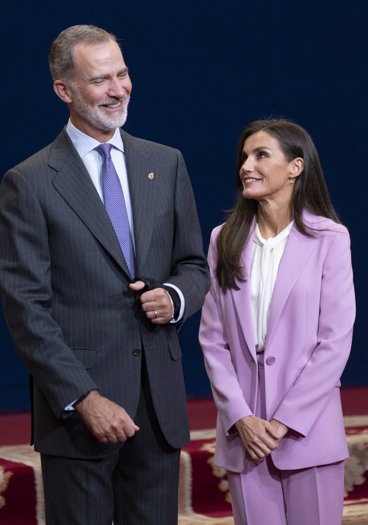 Photo Le Roi Felipe Vi Et La Reine Letizia D Espagne La Famille Royale D Espagne Accueille