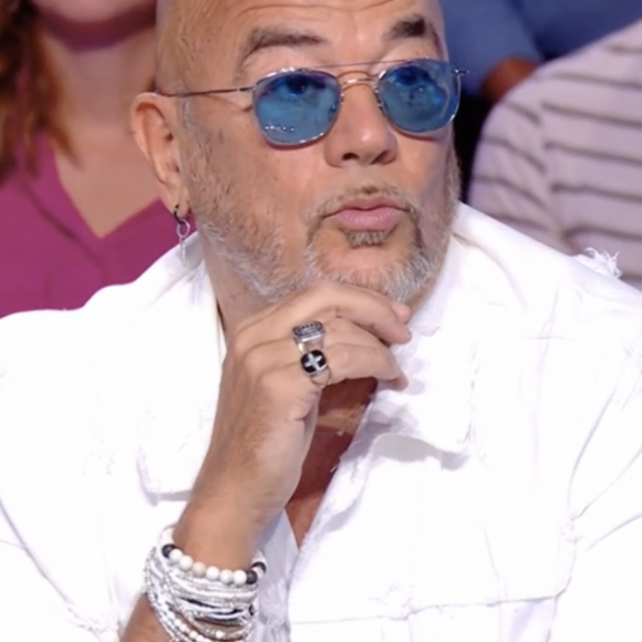 Pascal Obispo - Philippe Caverivière, Chimène Badi, Léa Salamé, Pascal Obispo et Philippe Risoli, étaient les invités de Laurence Boccolini aux commandes, pour la première fois, des Enfants de la télé sur France 2, dimanche 22 octobre.