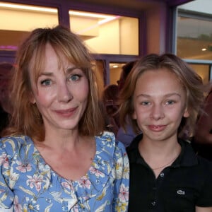 Il faut dire qu'il a déjà posé plusieurs fois avec sa mère.
Exclusif - Julie Depardieu et son fils de 12 ans, Billy, qui joue dans le film - Projection en avant-première du film "Les Secrets de la Princesse de Cadignan" de A. Dombasle au CNC à Paris le 5 septembre 2023. © Bertrand Rindoff / Bestimage 