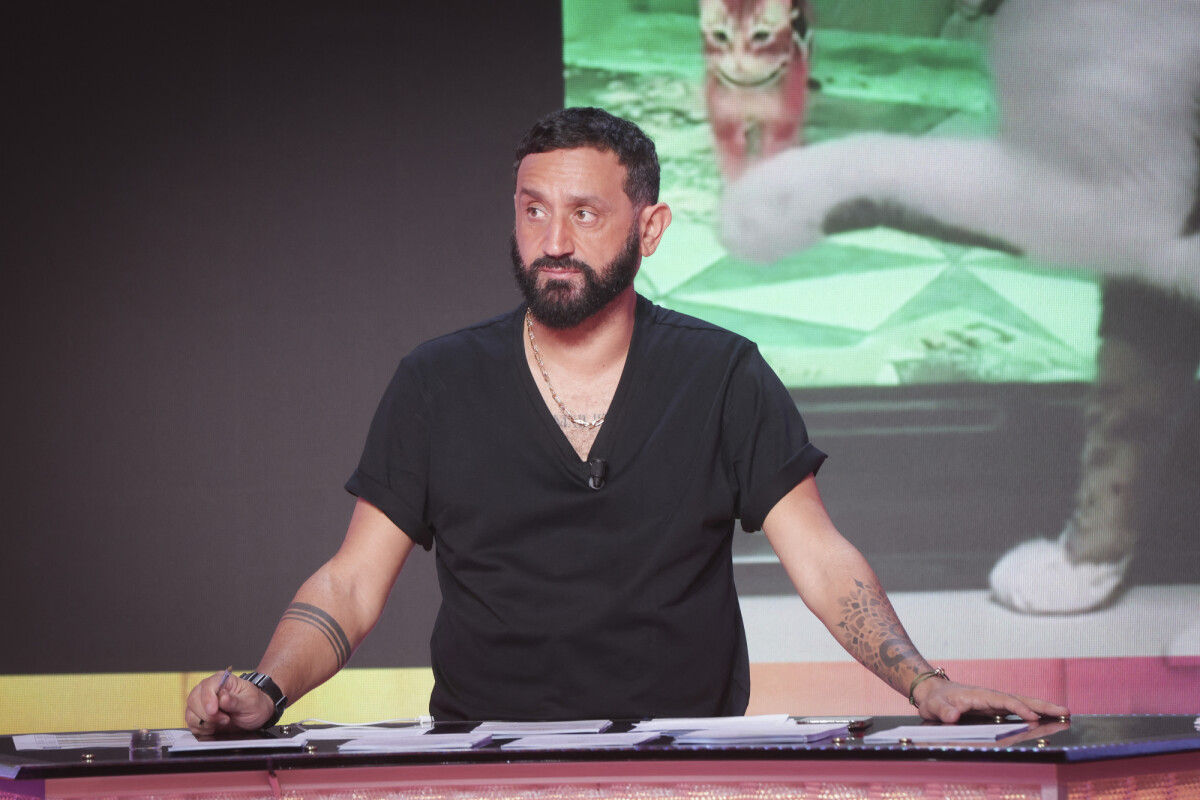 Photo Exclusif Cyril Hanouna Sur Le Plateau De L Mission Touche