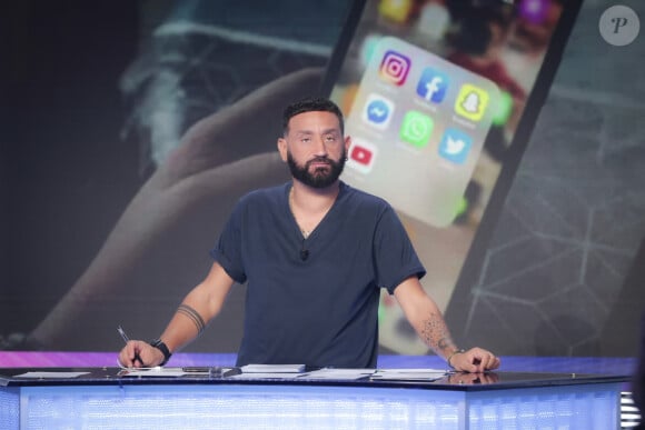 Exclusif - Cyril Hanouna - Sur le plateau de l'émission TPMP (Touche Pas à Mon Poste) présentée en direct par C.Hanouna et diffusée sur C8 - Paris le 03/10/2023 - © Jack Tribeca / Bestimage 