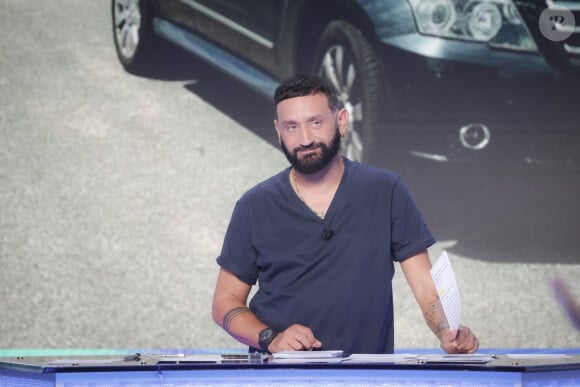 Exclusif - Cyril Hanouna - Sur le plateau de l'émission TPMP (Touche Pas à Mon Poste) présentée en direct par C.Hanouna et diffusée sur C8 - Paris le 03/10/2023 - © Jack Tribeca / Bestimage 