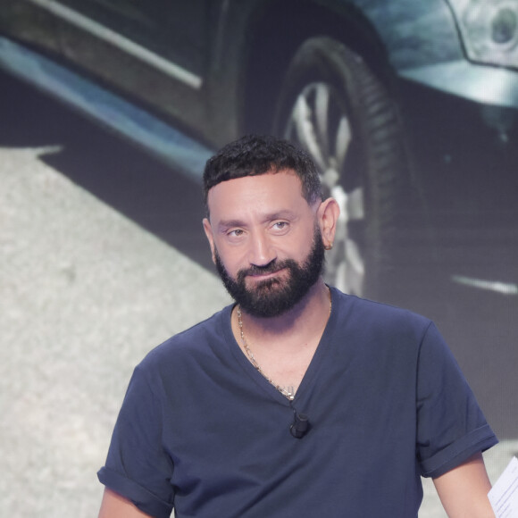 Exclusif - Cyril Hanouna - Sur le plateau de l'émission TPMP (Touche Pas à Mon Poste) présentée en direct par C.Hanouna et diffusée sur C8 - Paris le 03/10/2023 - © Jack Tribeca / Bestimage 