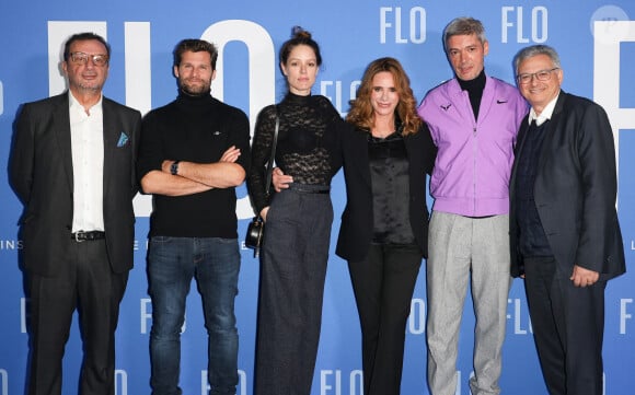 Alexis Michalik, Stéphane Caillard, Géraldine Danon, Samuel Jouy, Maryline Canto et Olivier Lousteau - Avant-première du film "Flo" à l'UGC Normandie à Paris le 23 octobre 2023. Flo, le film de G. Danon, est un biopic qui relate l'histoire extraordinaire de Florence Arthaud, navigatrice légendaire surnommée "la petite fiancée de l'Atlantique". Elle a défendu sa liberté et réalisé ses rêves malgré les obstacles. Le film est attendu en salle le 1er novembre 2023. © Coadic Guirec / Bestimage