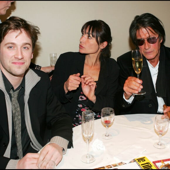 Thomas Dutronc, Sylvie Duval et Jacques Dutronc lors du dîner au Fouquet's pour la 30e cérémonie des César le 26 février 2005.