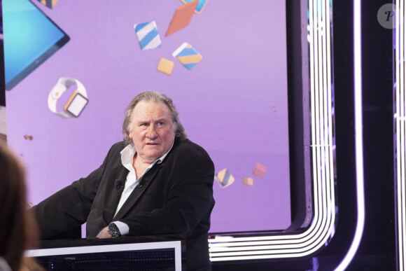 Exclusif - Gérard Depardieu - Première émission TPMP (Touche Pas à Mon Poste!) de la saison pour Cyril Hanouna et son équipe de chroniqueurs, avec beaucoup de nouveautés, un nouveau plateau, nouveau décor, des nouveaux arrivants, ainsi que la présence rare et exclusive de G.Depardieu à Paris le 31août 2020. © Jack tribeca / Bestimage 