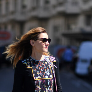 Clotilde Courau (princesse de Savoie) se balade dans les rues lors du 70ème Festival International du Film de Cannes, le 21 mai 2017 