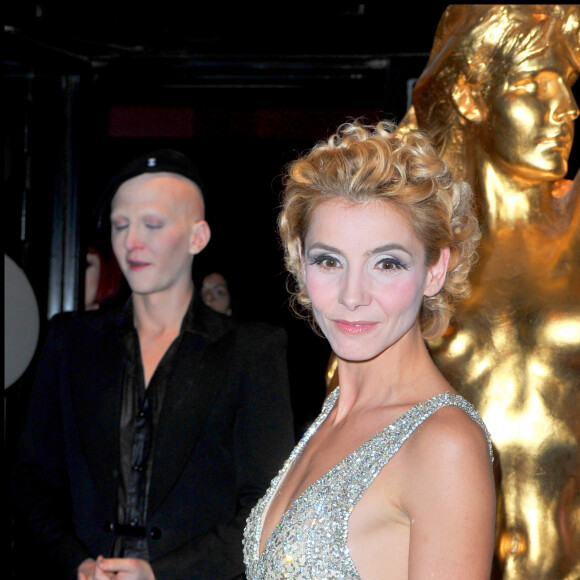 A l'époque, elle était super sexy ! 
Clotilde Courau - Soirée VIP Crazy Horse pour le lancement du show avec Clotilde Courau.