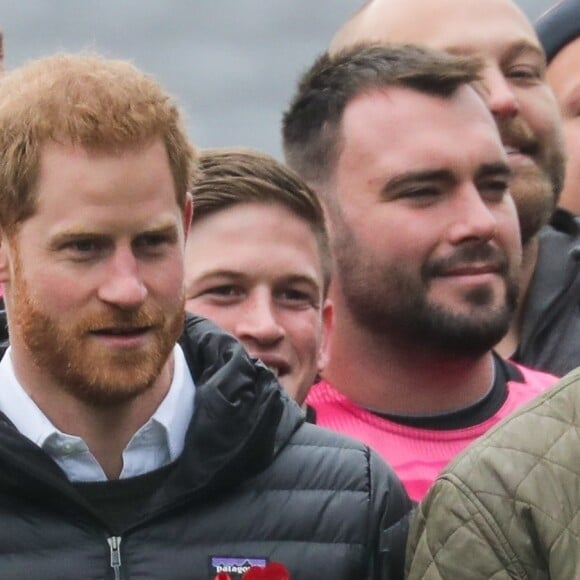 Le prince Harry, duc de Sussex, assiste à la nomination de Gareth Thomas comme membre de la nouvelle Commission HIV du "Terrence Higgins Trust" au stade "The Stoop" à Twickenham, le 8 novembre 2019. Gareth Thomas, ancienne star du rugby gallois, avait révélé en septembre dernier être séropositif. 