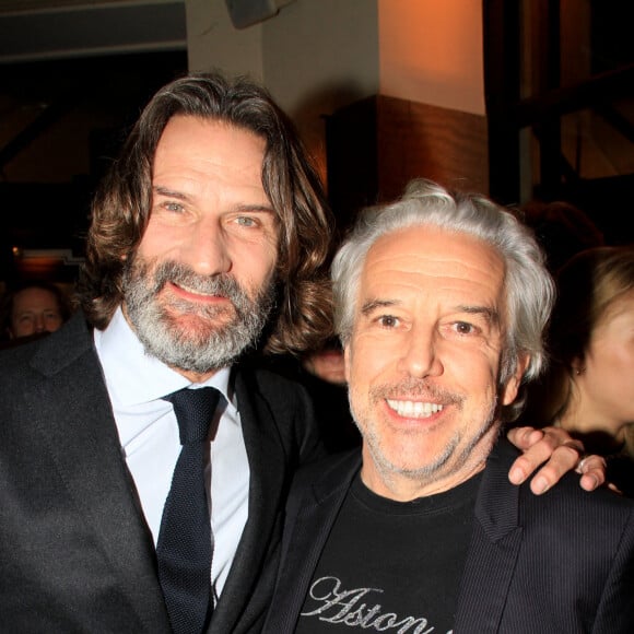 Frédéric Beigbeder, Philippe Vandel lors de la remise du prix de Flore 2023 au Café de Flore à Paris le 8 novembre 2023. © Philippe Baldini / Bestimage