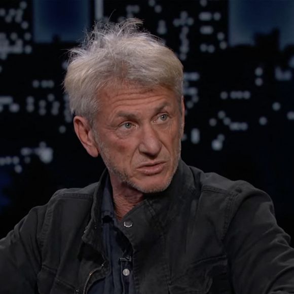 L'acteur Sean Penn a raconté comment il avait emmené un groupe de pilotes de chasse ukrainiens voir le film de Tom Cruise Top Gun : Maverick tout en réalisant un documentaire sur le président du pays Vladimir Zelensky 
