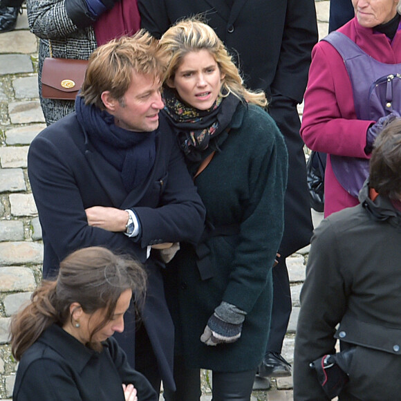 Laurent Delahousse et sa compagne Alice Taglioni lors de la cérémonie d'hommage national à Jean d'Ormesson à l'hôtel des Invalides à Paris le 8 décembre 2017. © Giancarlo Gorassini / Bestimage 