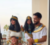 Partie en voyage en Egypte avec sa famille, elle a suscité l'intervention de la police.
Julia Flabat a accueilli deux enfants avec son compagnon de longue date Eddy Papeo, Edan et Ella. Instagram