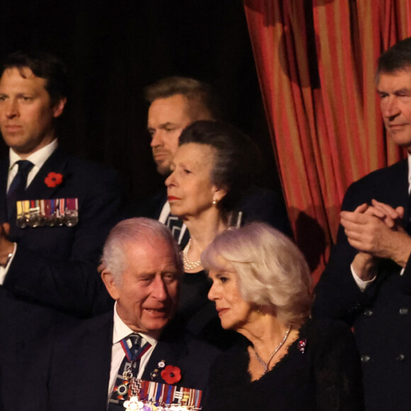 Catherine Kate Middleton, princesse de Galles, le prince William, prince de Galles, Le roi Charles III d'Angleterre et Camilla Parker Bowles, reine consort d'Angleterre, la princesse Anne - La famille royale assiste au Royal British Legion Festival of Remembrance au Royal Albert Hall à Londres le 11 novembre 2023. 