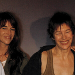 Jane Birkin entourée de ses filles Charlotte Gainsbourg et Lou Doillon, Yvan Attal lors de l'avant-premiere du film SPIDERMAN 3 au Grand Rex. Le 27 avril 2007 © Christophe Aubert via Bestimage